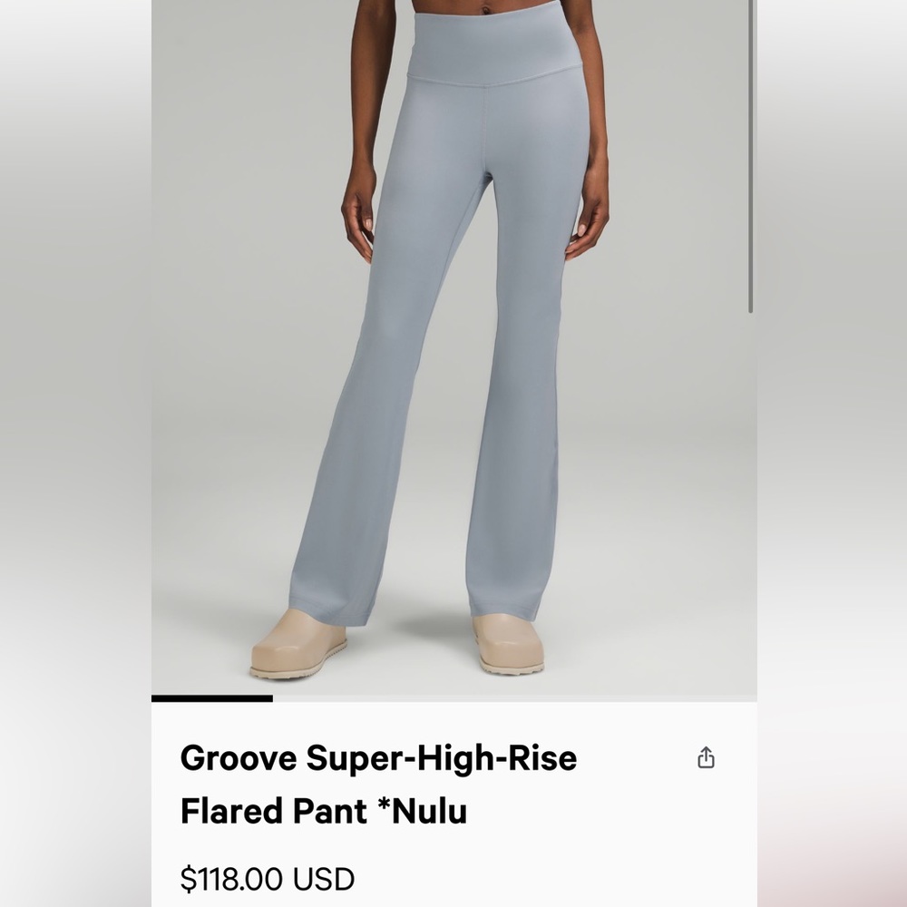 BNWT Chamberay color. Lululemon.